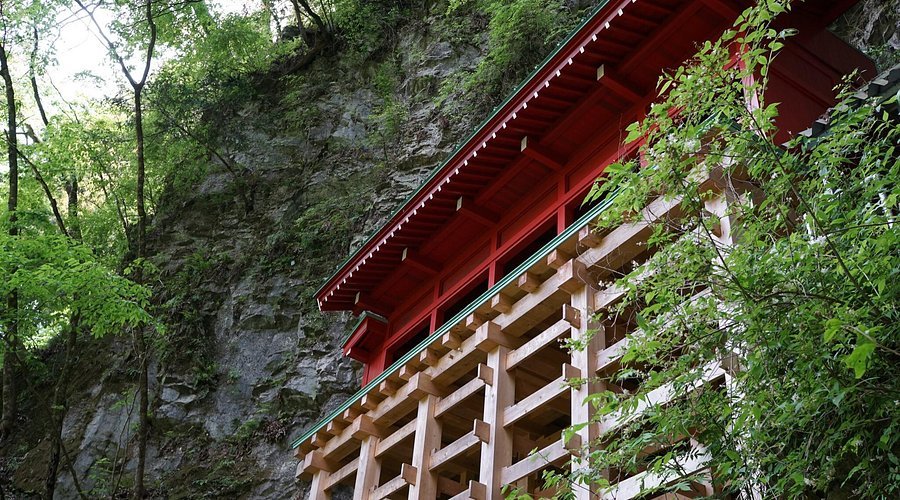 ⛩️ 이즈루산 만간지(出流山 満願寺)